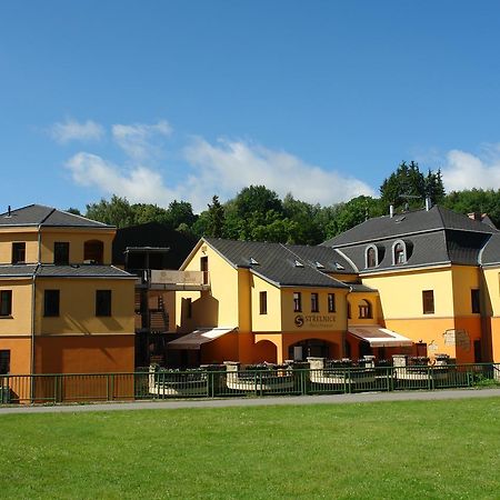 Hotel Strelnice Teplice nad Metuji Luaran gambar