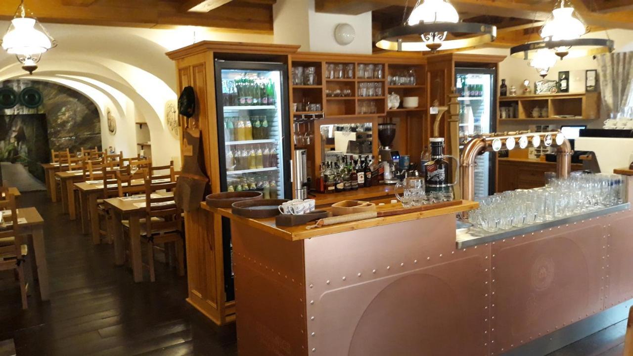 Hotel Strelnice Teplice nad Metuji Luaran gambar