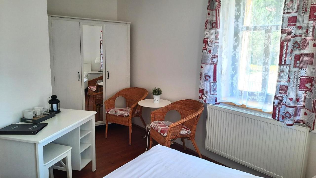 Hotel Strelnice Teplice nad Metuji Luaran gambar