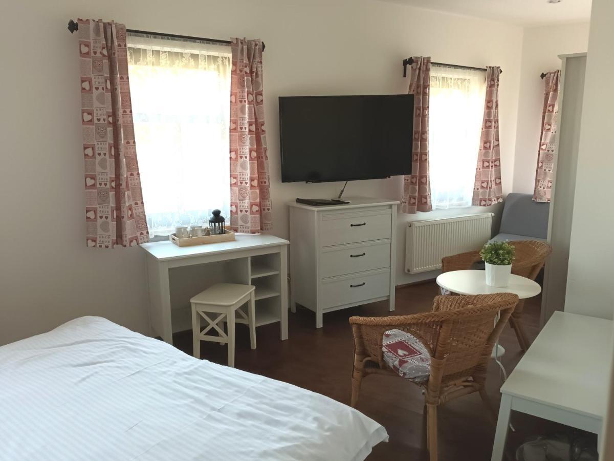 Hotel Strelnice Teplice nad Metuji Luaran gambar