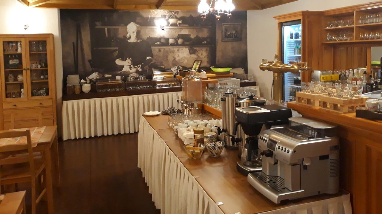 Hotel Strelnice Teplice nad Metuji Luaran gambar