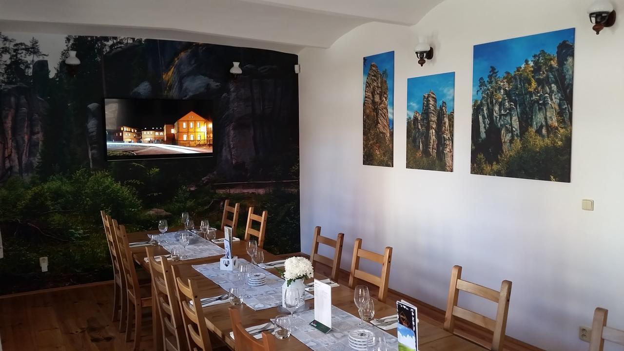 Hotel Strelnice Teplice nad Metuji Luaran gambar