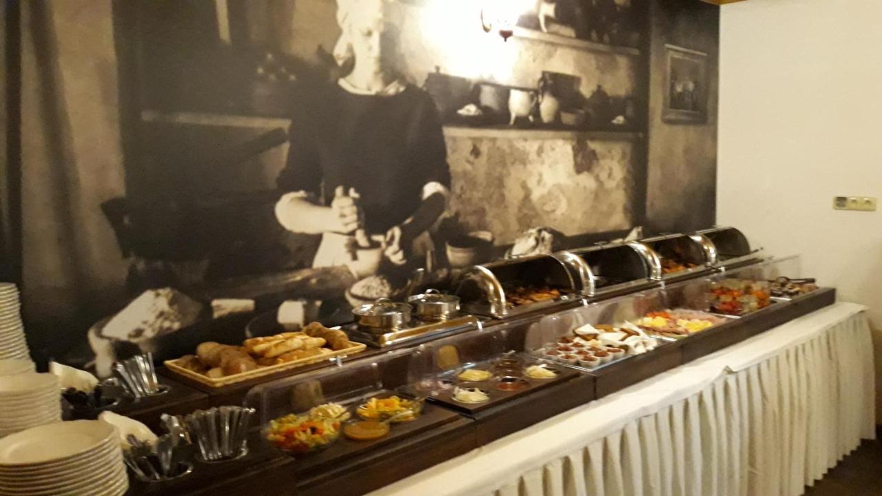 Hotel Strelnice Teplice nad Metuji Luaran gambar